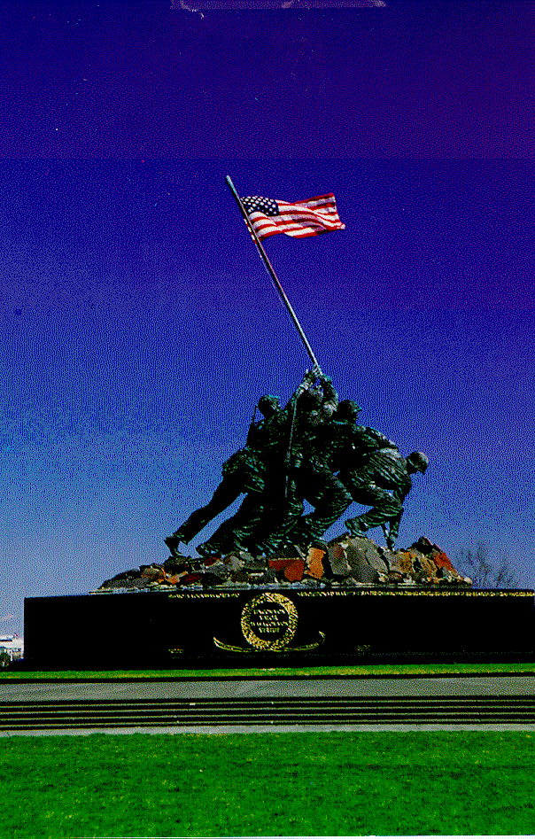 将星条旗插上硫磺岛折钵山:一张照片是如何塑造美国人的二战记忆